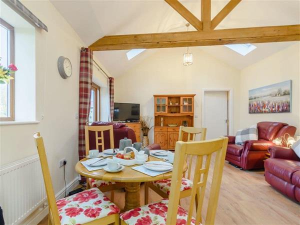 Clapham Holme Farm Cottages - Bluebell in Great Hatfield, near Hornsea, North Humberside