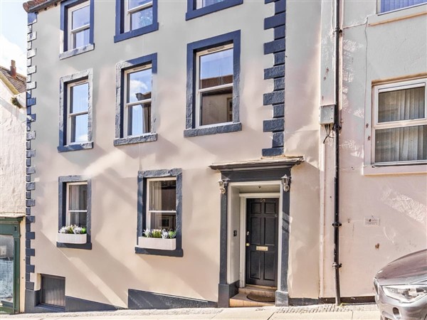 Clovelly House in Northumberland