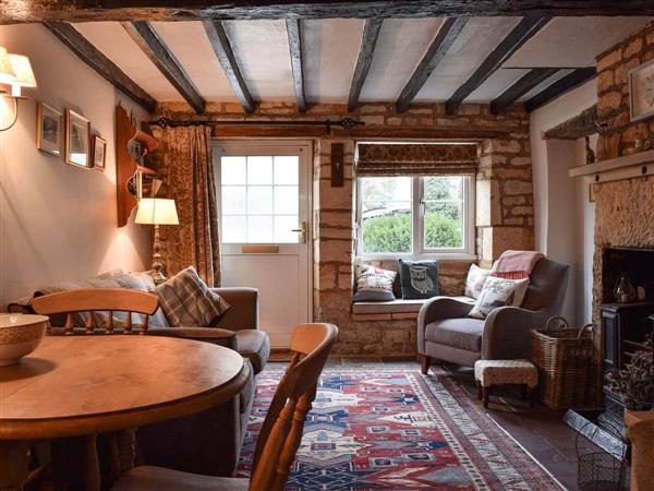 Cosy Cottage in Bourton-on-the-Hill, near Moreton-in-Marsh, Gloucestershire