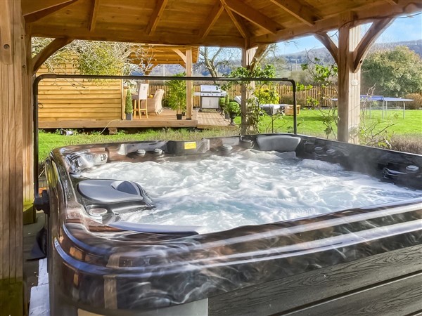 Cotswold Escarpment Manor in Gloucestershire