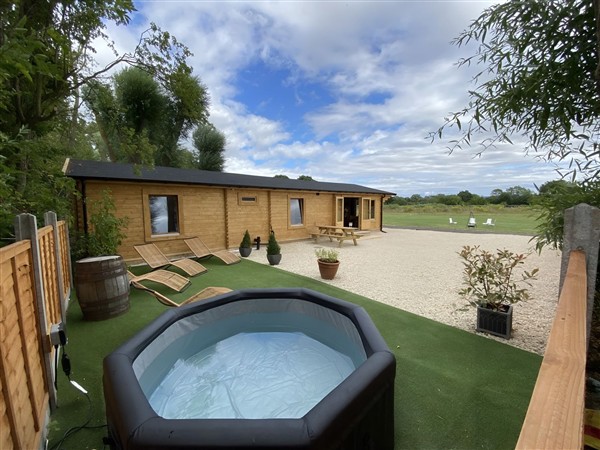 Cotswold Nights Away 1 in Worcestershire