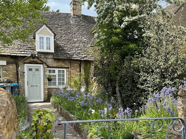 Cotswolds Cozy Cottage Retreat - pet friendly in Oxfordshire