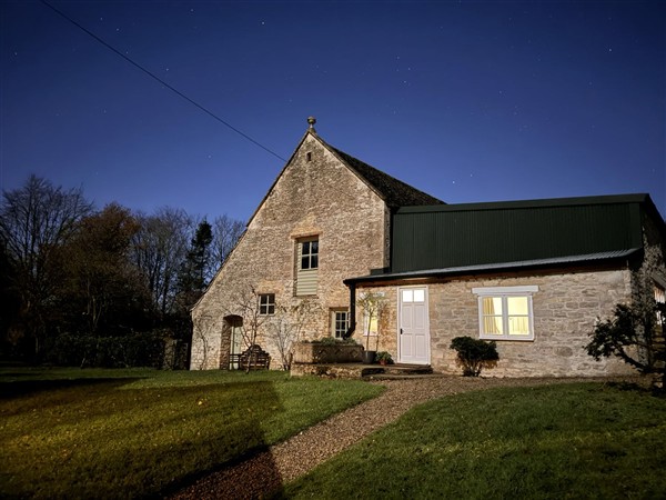 Cotswolds Farmhouse Cottage - Gloucestershire