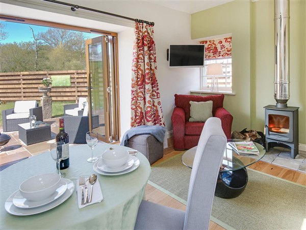 Country Cottage Sleeps 3 with Garden and Parking in Roxburghshire