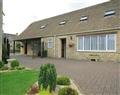 Enjoy a leisurely break at Courtyard Cottage; Bibury; Cirencester