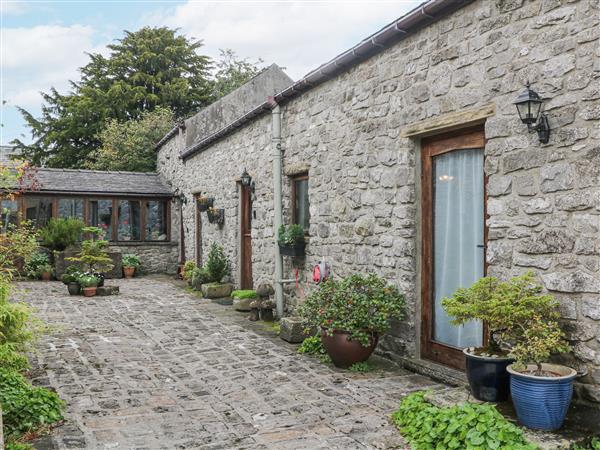 Courtyard Cottage in Derbyshire