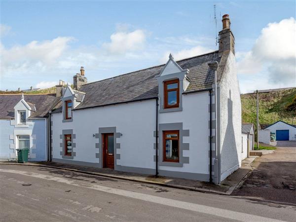 Couthy Harbour Cottage in Findochty, Moray, Banffshire