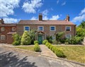 Take things easy at Crown House; Lincolnshire