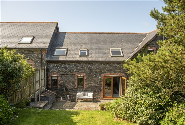 Curlews Cwtch, Roserrow