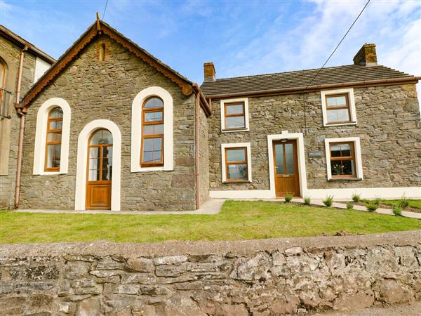 Dalton Cottage in Llansaint, Dyfed