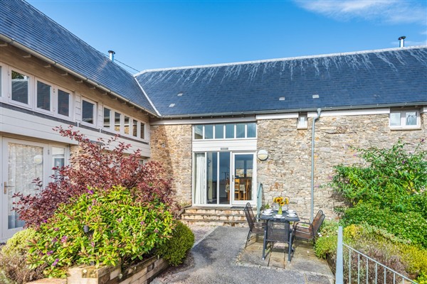 Dart Cottage in Broadhempston, Devon