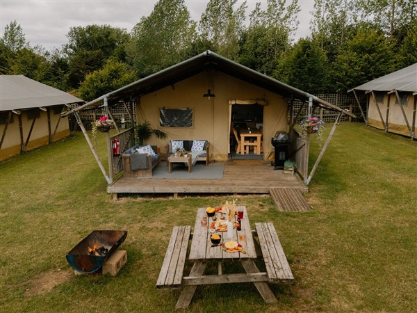 Deluxe Safari Tent, 