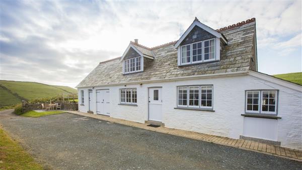 Doyden Stable Cottage in Port Quin, Cornwall