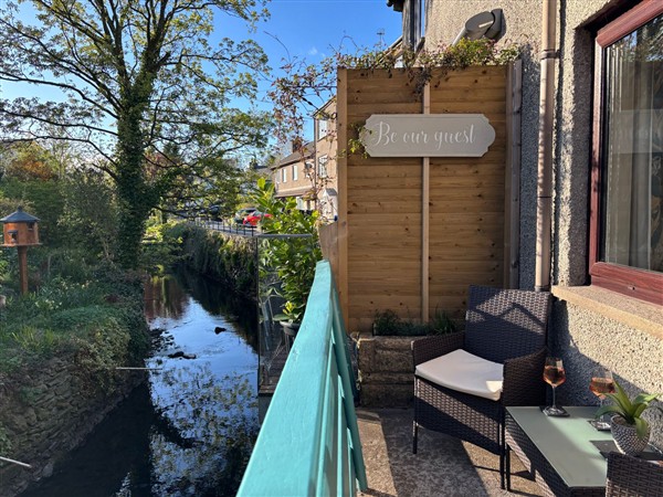 Duck Away Riverside Cottage in Cumbria