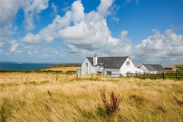 East Hook Cottages - East Hook Farmhouse in Marloes, Pembrokeshire, Dyfed