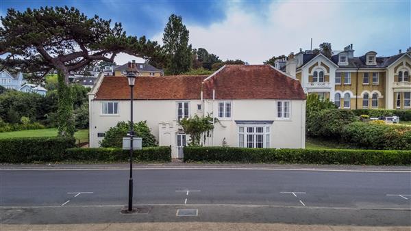 East Rosetta Cottage in Cowes, Isle Of Wight - Isle of Wight