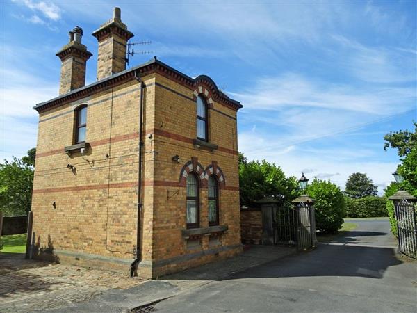 Eldin Hall Cottages - The Gatehouse in Scarborough, North Yorkshire