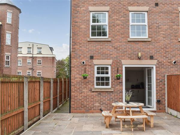 Family Townhouse Manchester in Salford, near Manchester, Lancashire