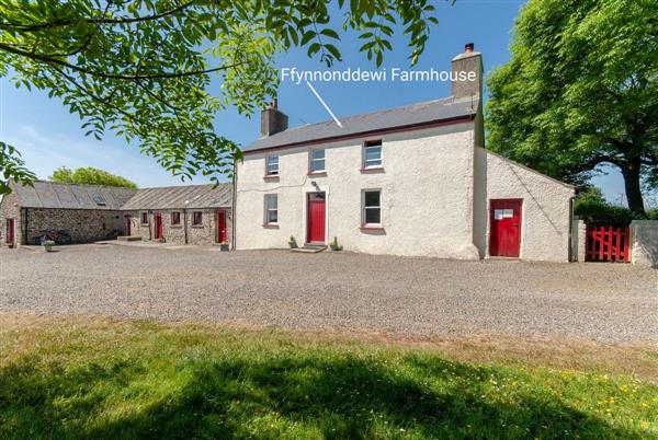 Farm House Cottages - Ffynnonddewi Farmhouse in Solva, near St Davids, Pembrokeshire, Dyfed