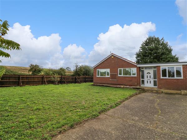 Fenny Marina Cottage in Fenny Bentley, Warwickshire