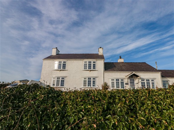 Fferm Porthdafarch South Farm House in Gwynedd