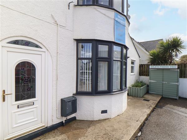 Flat 2 Niles Place in St Merryn, Cornwall