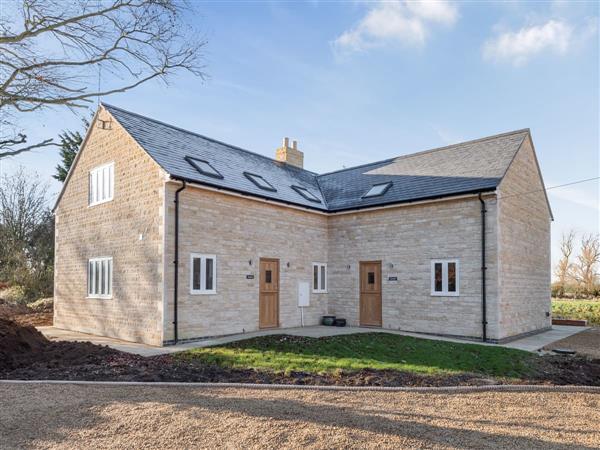 Fletland Mill Cottages - The Eyrie in Baston, near Peterborough, Lincolnshire