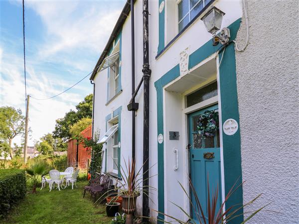 Foxglove Cottage in Dyfed