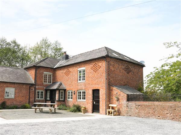 Garden Cottage in Kerry, Powys