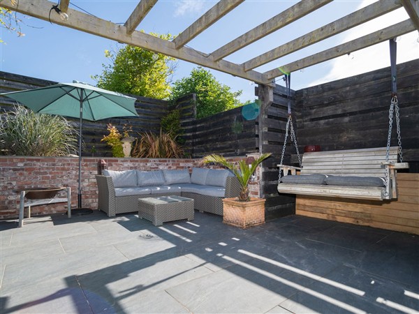 Garden View Apartment in Devon