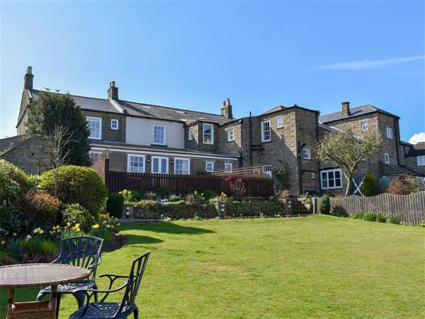 Garden View Apartment in Sneaton, near Whitby, North Yorkshire