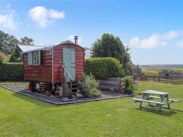 Glan Tywyn Shepherds Hut in Gwynedd