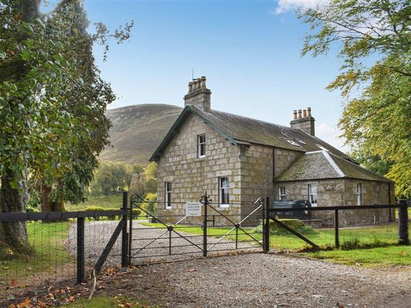 Gleneffock Farmhouse in Angus