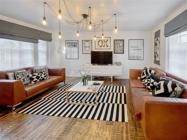 Gloucester Street in Avon