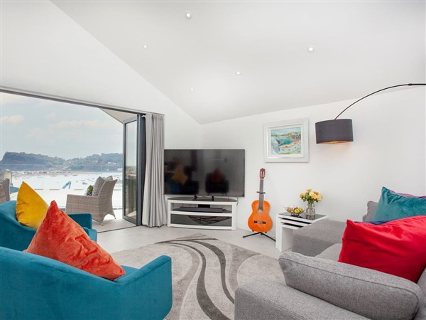 Grand Banks Apartment in Devon