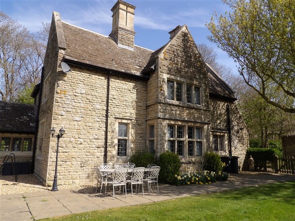 Greenwood Manor, 