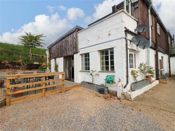 Grove Stables House, 