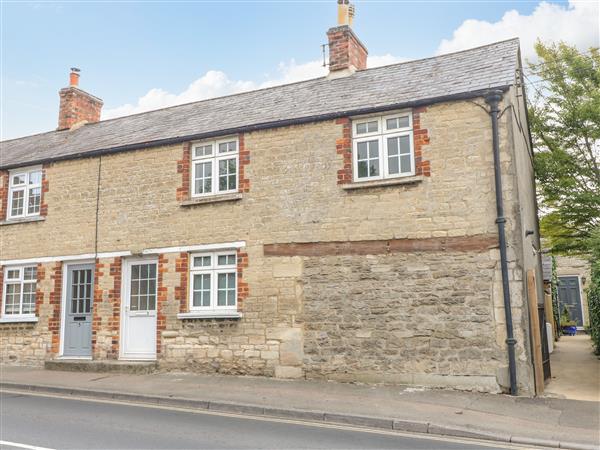 Halfpenny Cottage in Lechlade-On-Thames, Gloucestershire
