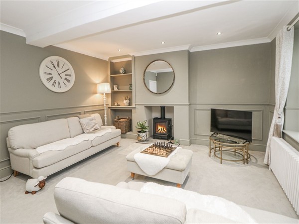 Hallfield Hall Cottage in Derbyshire