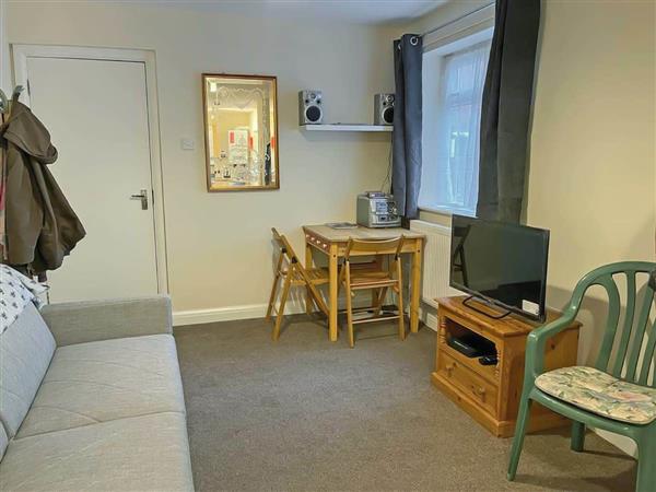 Ham Road Apartment in Worthing, West Sussex