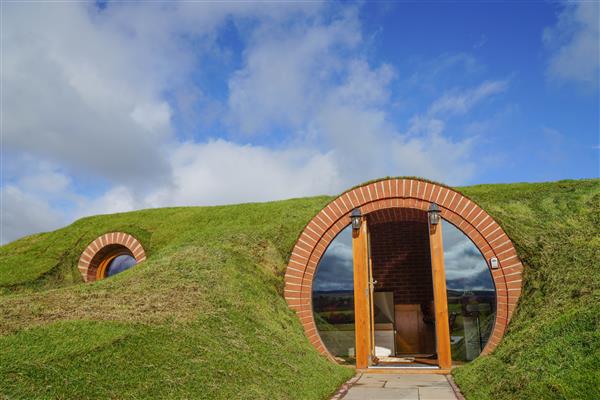 Hares View - Powys