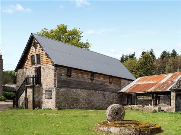 Hayloft Barn in Whitney-on-Wye, near Hereford, Powys