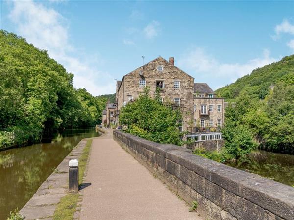 Hebble End Works - Canal View Apartment in West Yorkshire
