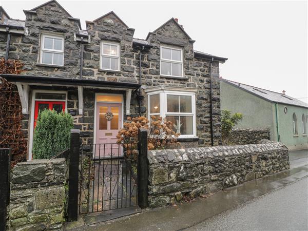 Hendre Cottage in Gwynedd