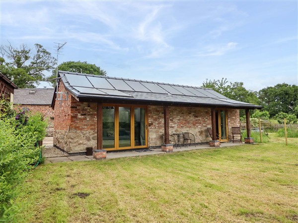 Henlle Home Farm, 