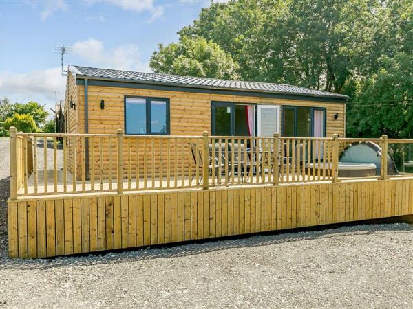 Hill Crest Lodges- Hill Crest Lodge 1 in Hemswell, near Market Rasen, Lincolnshire