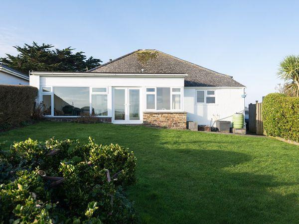 Hillcroft Bungalow in Daymer Bay, Cornwall