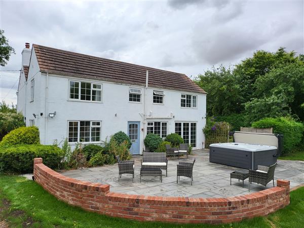 Holly Cottage in Wickenby near Wragby, Lincolnshire