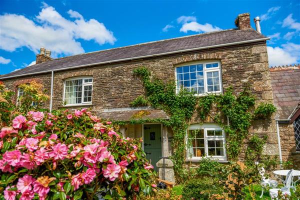Housekeepers Cottage in Cornwall