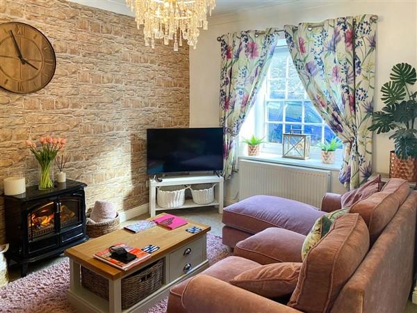 Issys Cottage, Helston